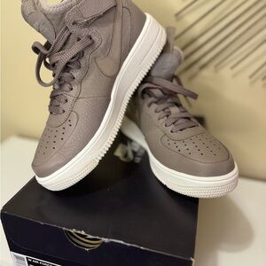 W Air Force 1 Ultra Force Mid